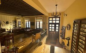 Ada Apartments